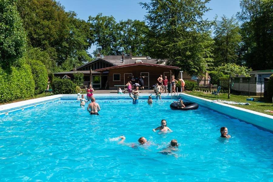 Chalet De Huismus Рейс Экстерьер фото